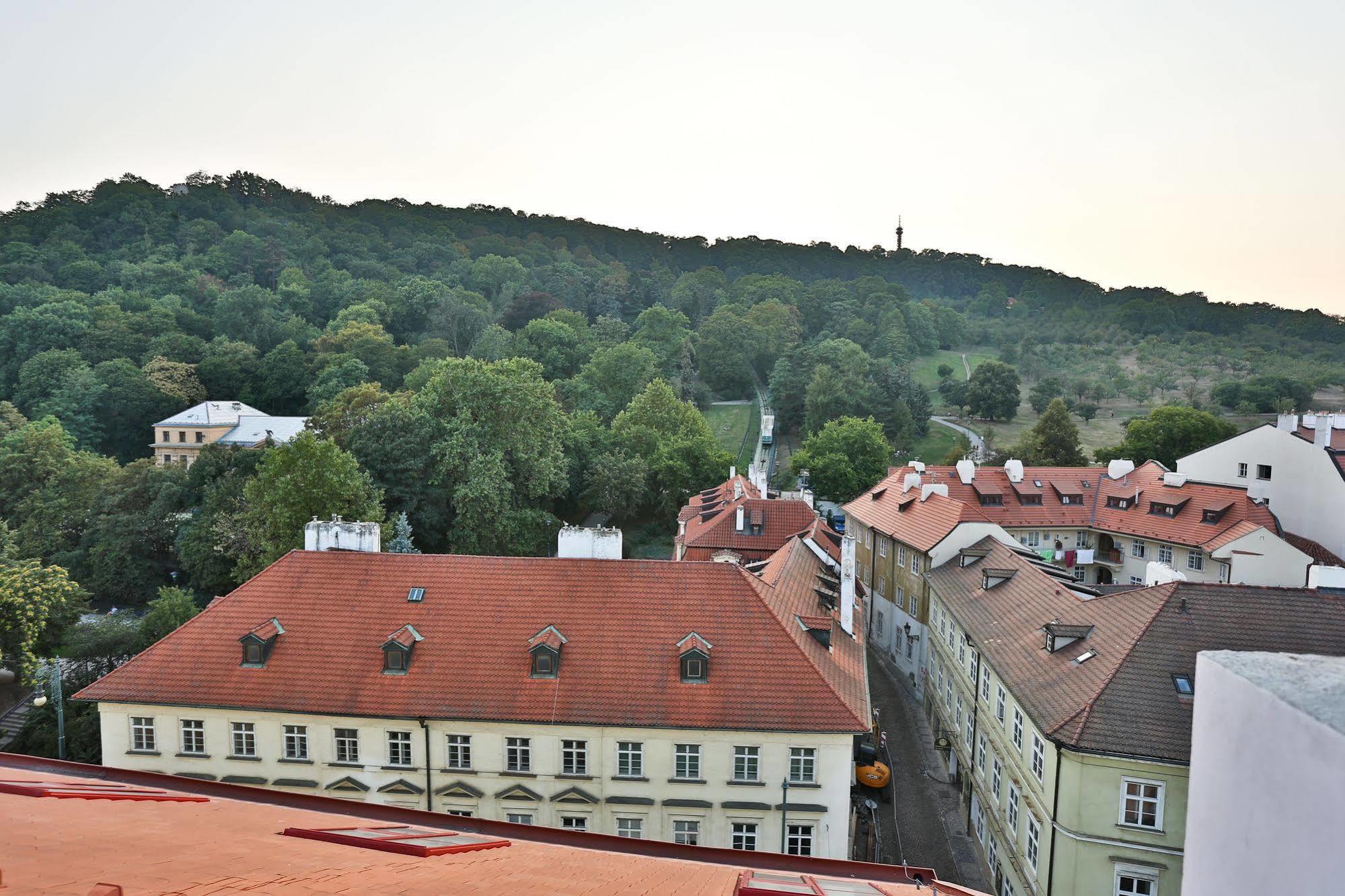 Aparthotel & Prag
